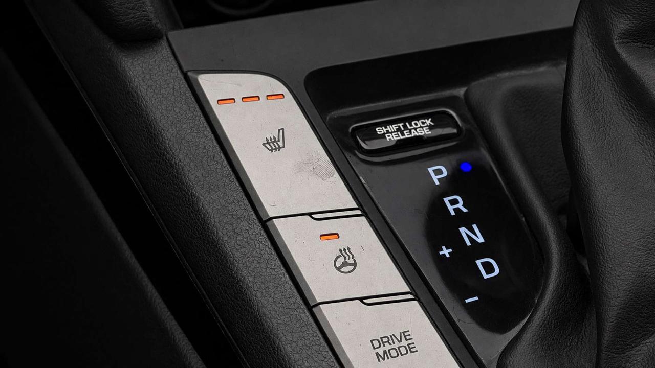 2018 Hyundai Elantra GL   Certified   NO Accident Photo