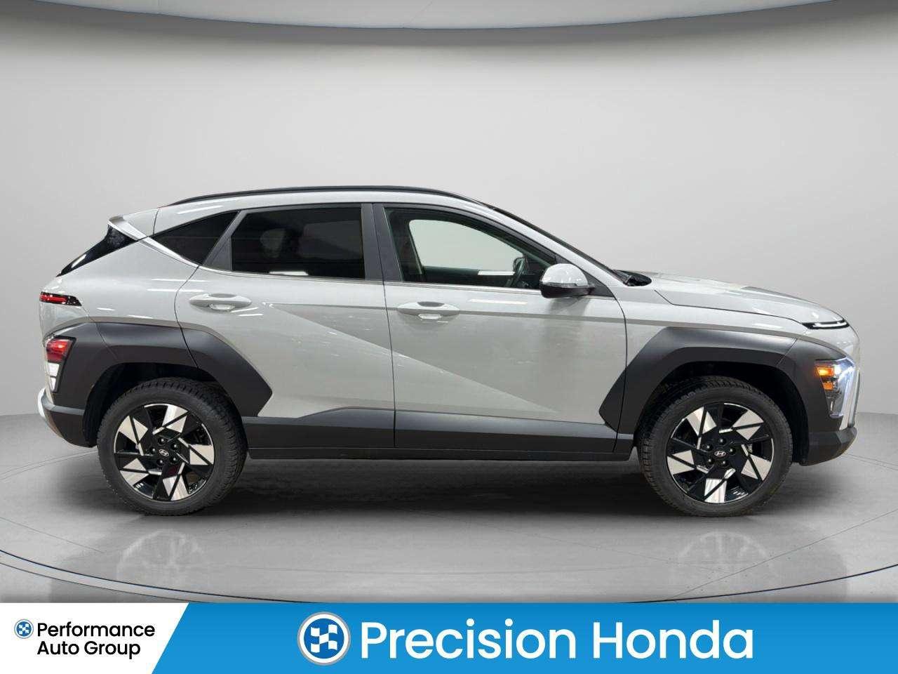 2025 Hyundai KONA Preferred AWD CarPlay Heated Seats Photo3