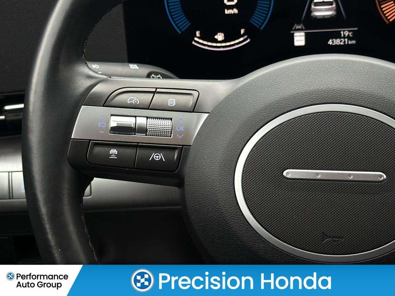 2025 Hyundai KONA Preferred AWD CarPlay Heated Seats Photo