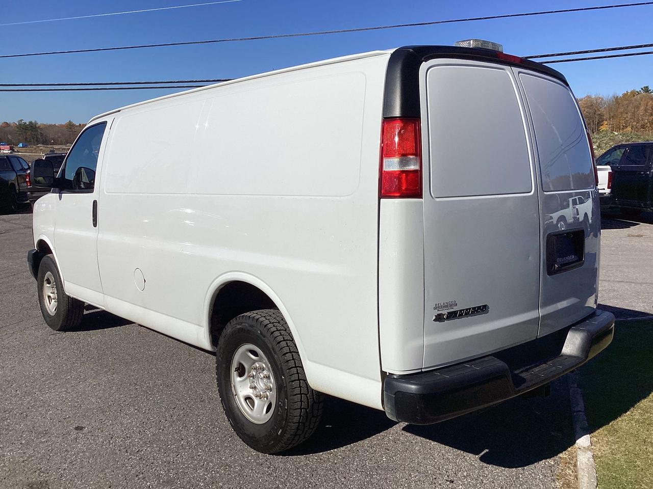 2023 Chevrolet Express 2500 Express Photo