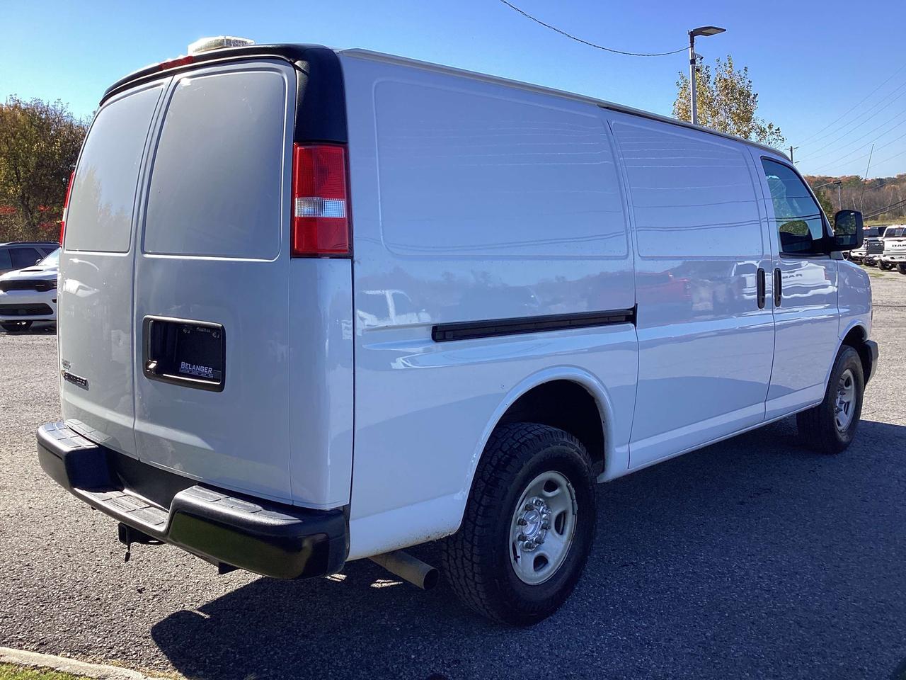 2023 Chevrolet Express 2500 Express Photo