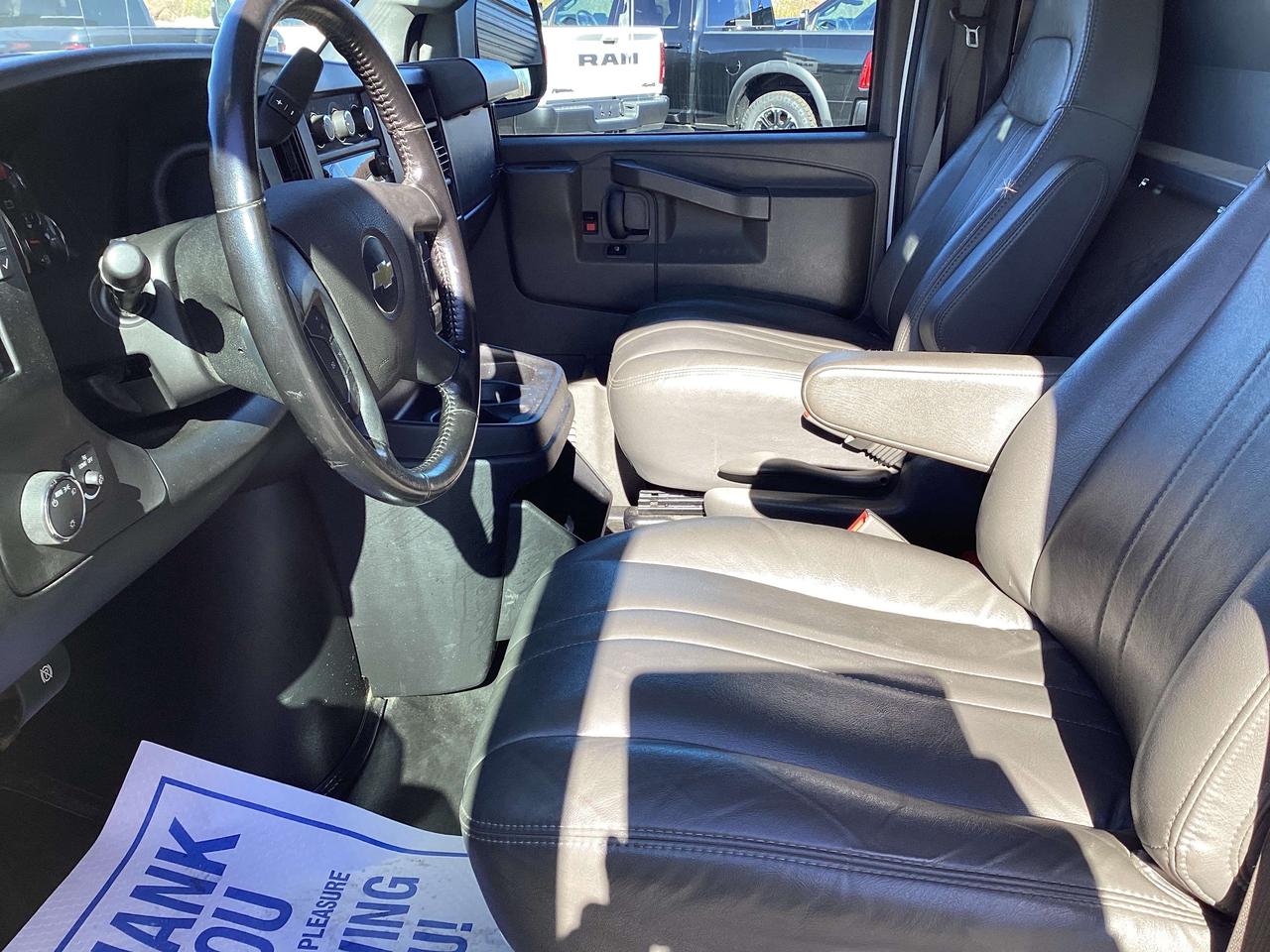2023 Chevrolet Express 2500 Express Photo