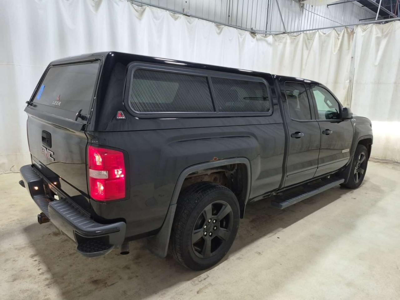 2018 GMC Sierra 1500 4WD DOUBLE CAB 143.5 Photo