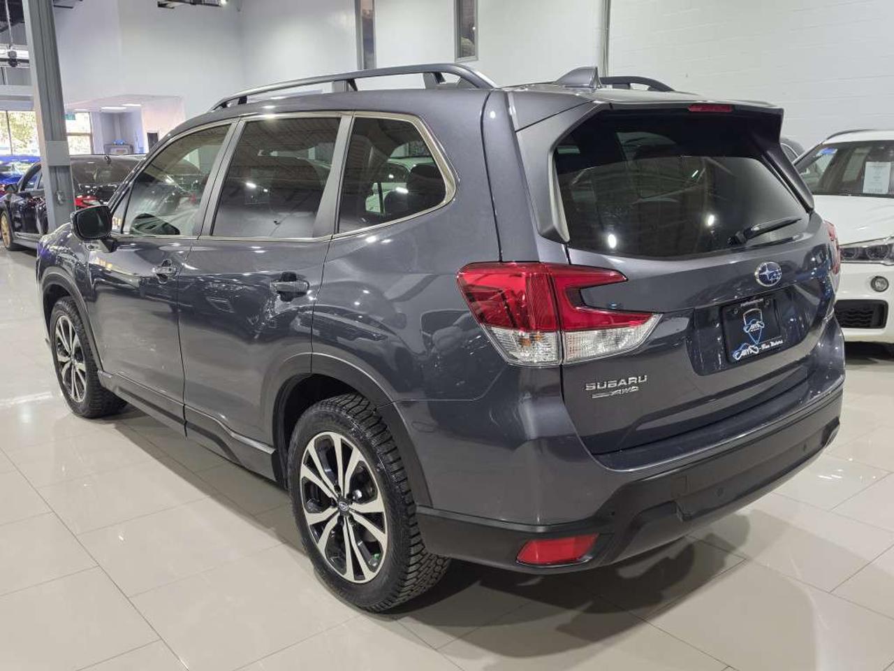 2022 Subaru Forester Limited AWD w/ Eyesight Technology  One Owner Excellent Service Records AdaptiveLane Departure Assist RAB Leather Photo4