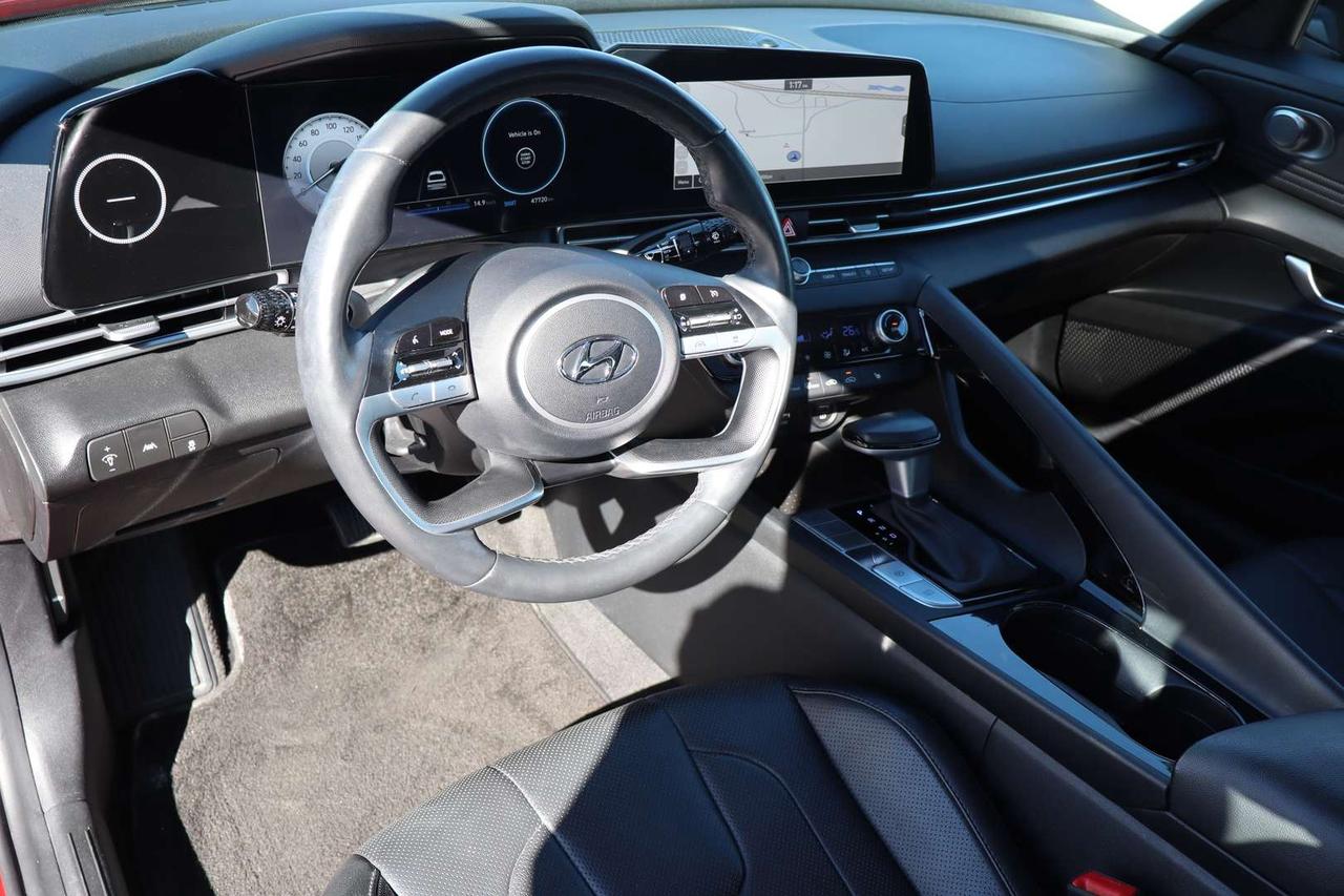 2023 Hyundai Elantra Luxury   No Accident   Leather   Sunroof   Navi Photo