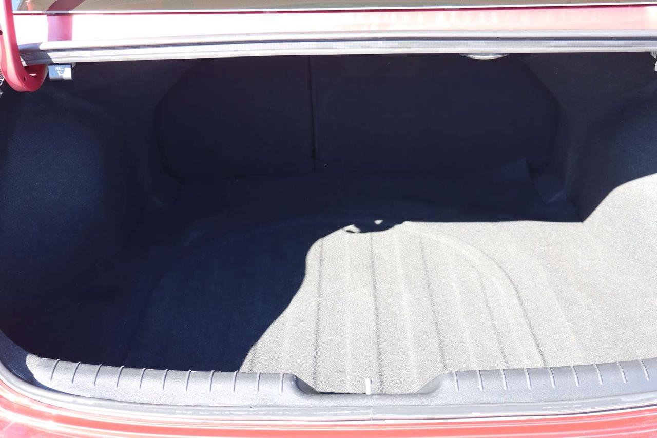 2023 Hyundai Elantra Luxury   No Accident   Leather   Sunroof   Navi Photo