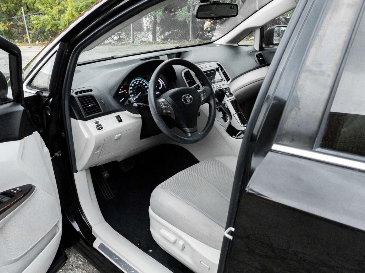 2011 Toyota Venza 4DR WGN V6 AWD Photo