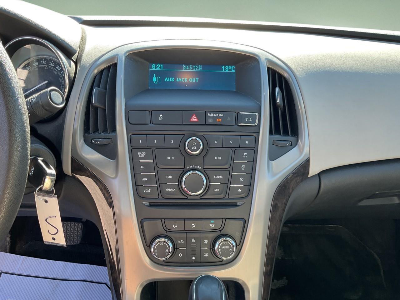 2015 Buick Verano Base 4dr Sedan Photo