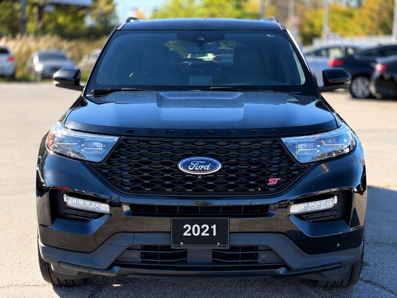 2021 Ford Explorer ST Photo2