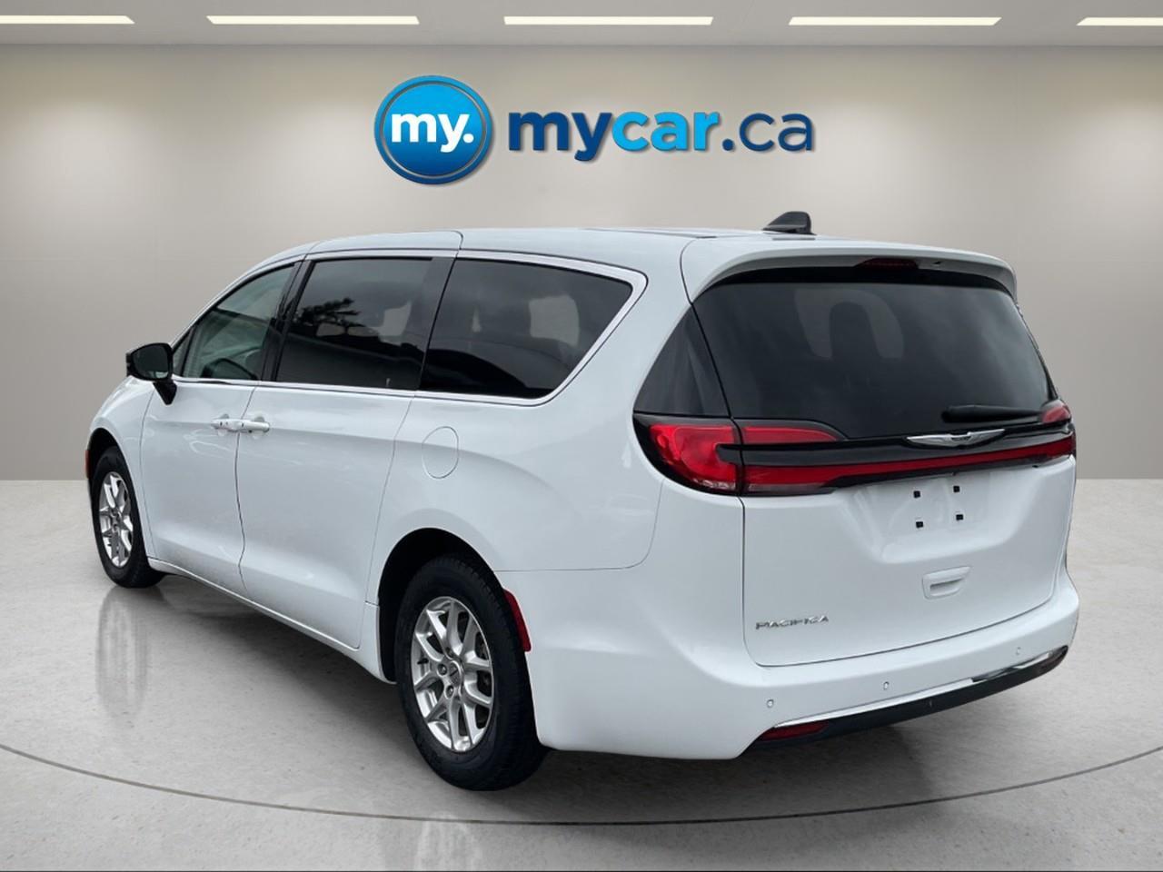 2024 Chrysler Pacifica Touring-L Front-Wheel Drive Passenger Van Photo