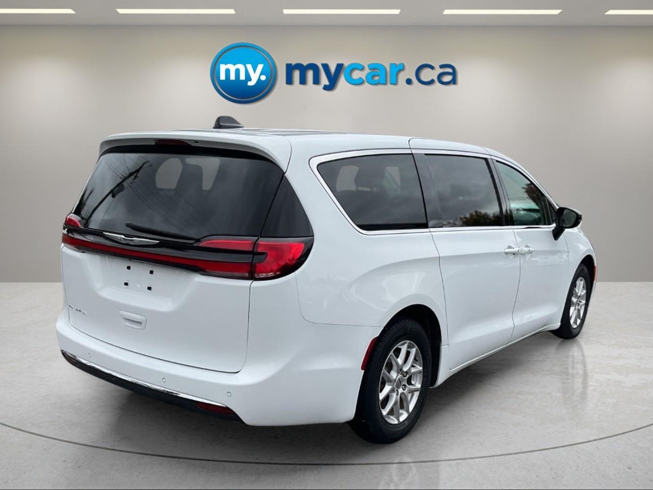 2024 Chrysler Pacifica Touring-L Front-Wheel Drive Passenger Van Photo