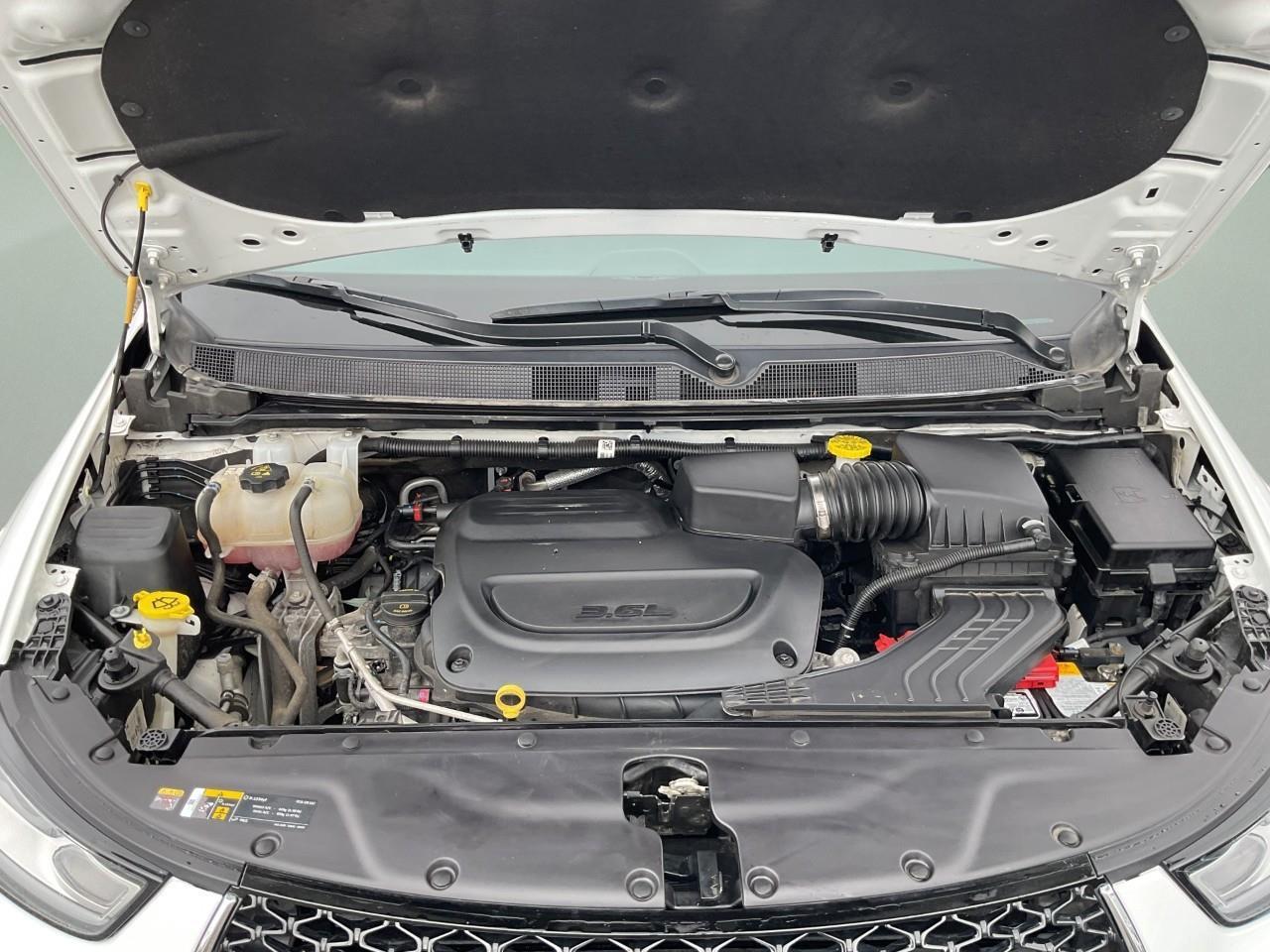 2024 Chrysler Pacifica Touring-L Front-Wheel Drive Passenger Van Photo