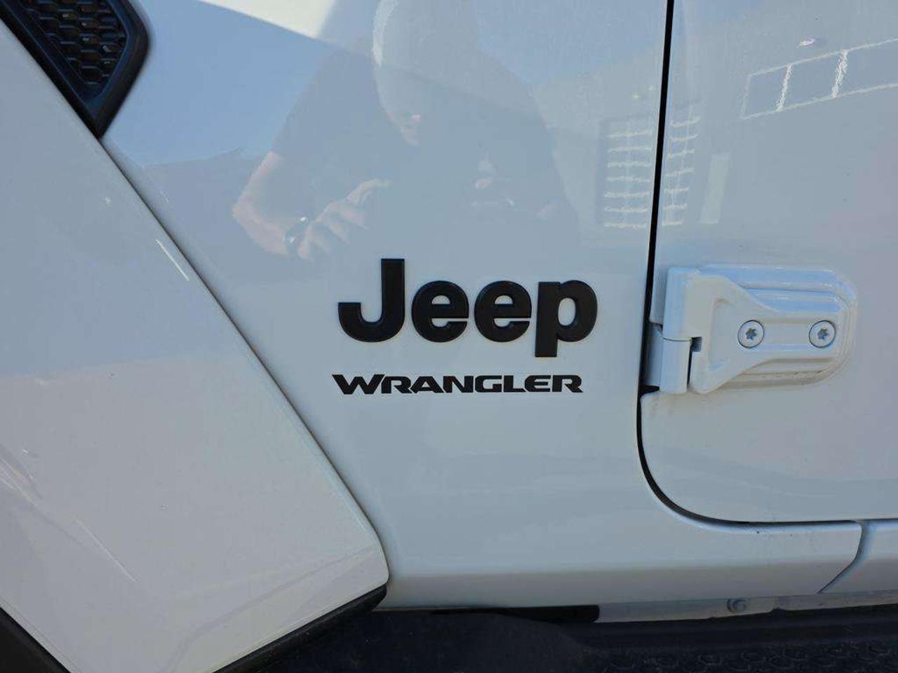 2026 Jeep Wrangler Sahara Photo