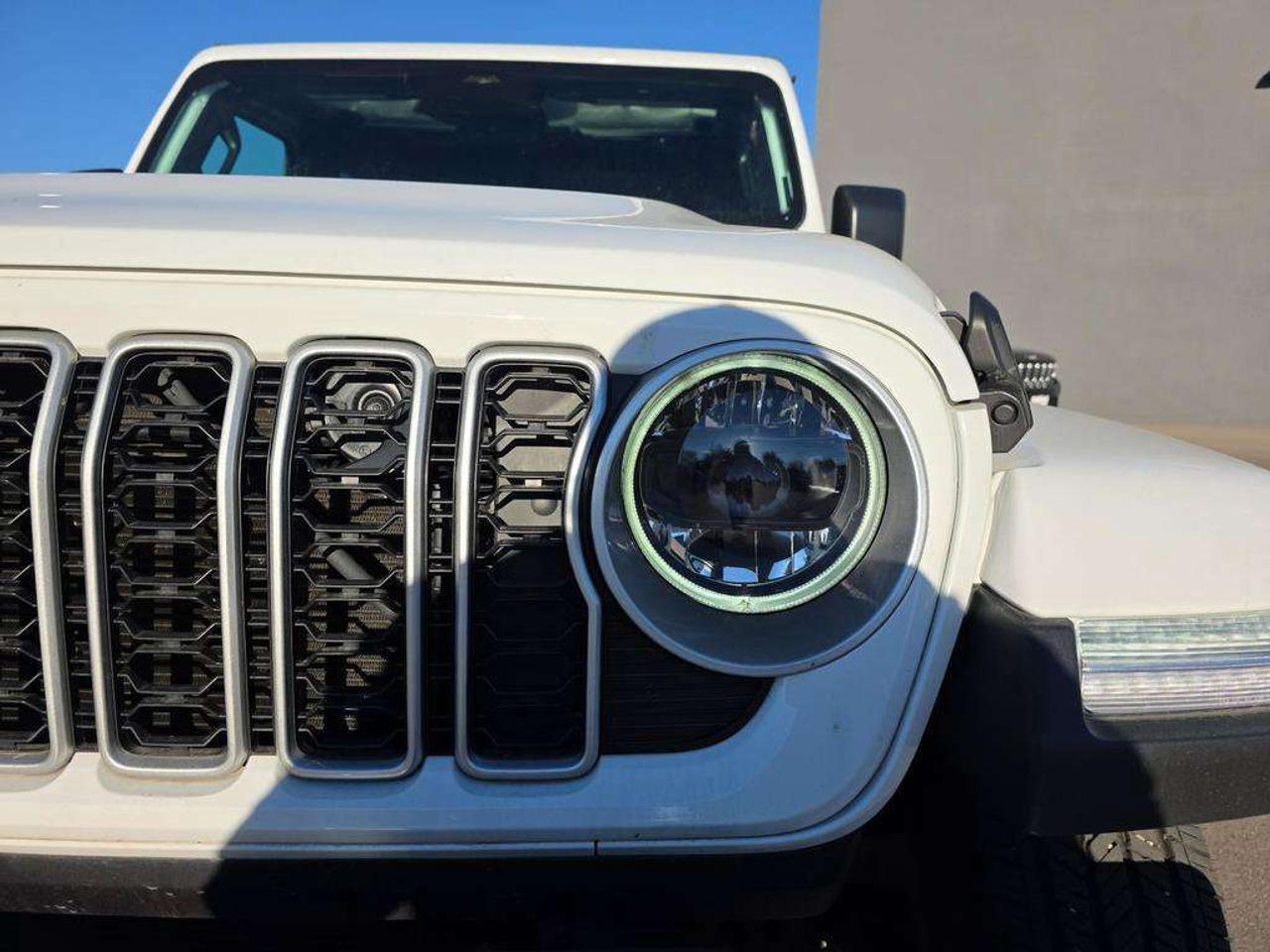 2026 Jeep Wrangler Sahara Photo