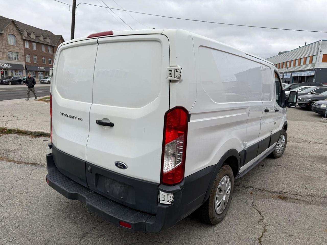 2018 Ford Transit 150 Base Photo4