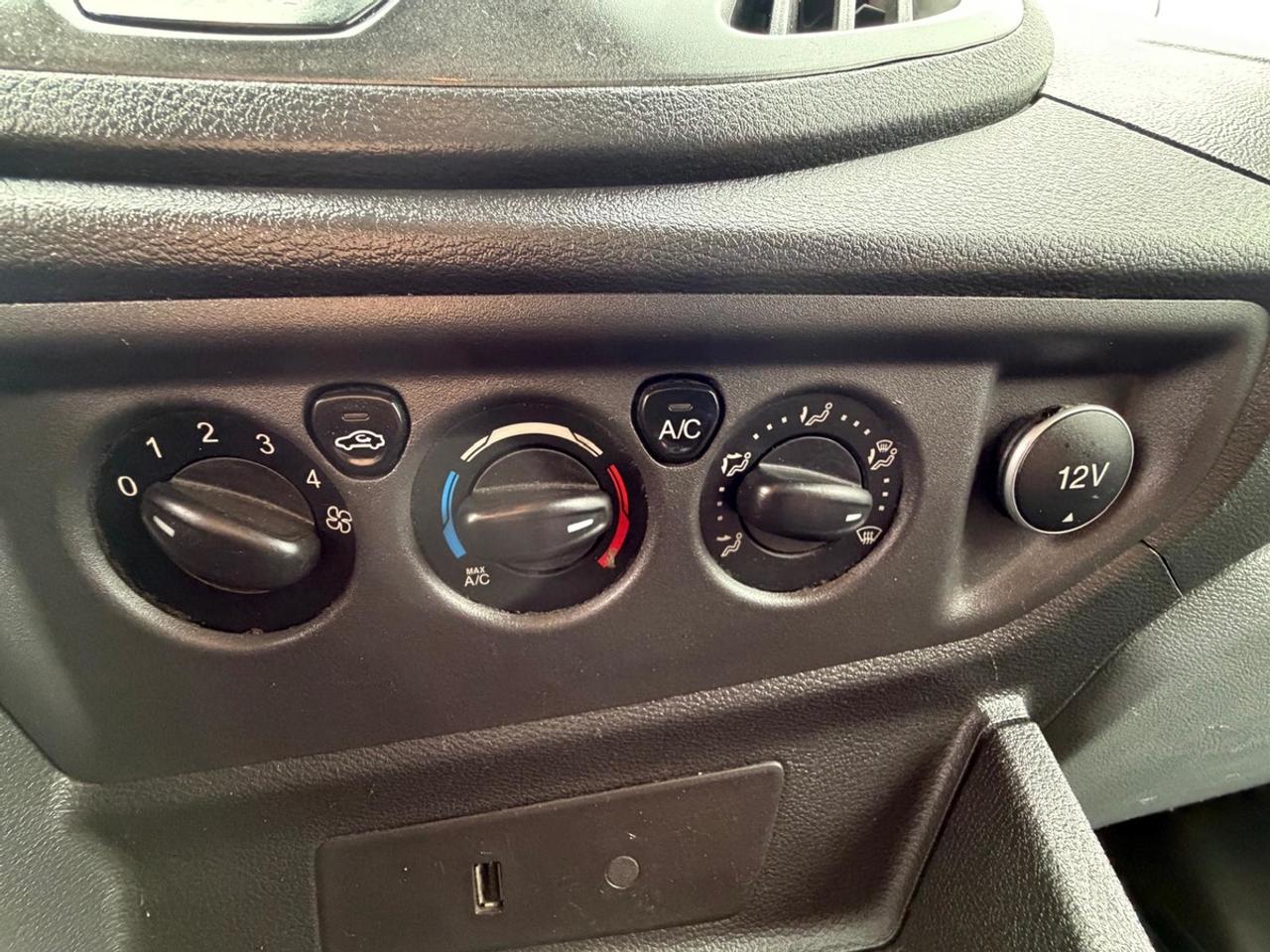 2018 Ford Transit 150 Base Photo