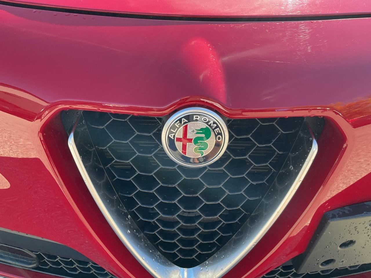 2018 Alfa Romeo Stelvio Base 4dr All-Wheel Drive Photo