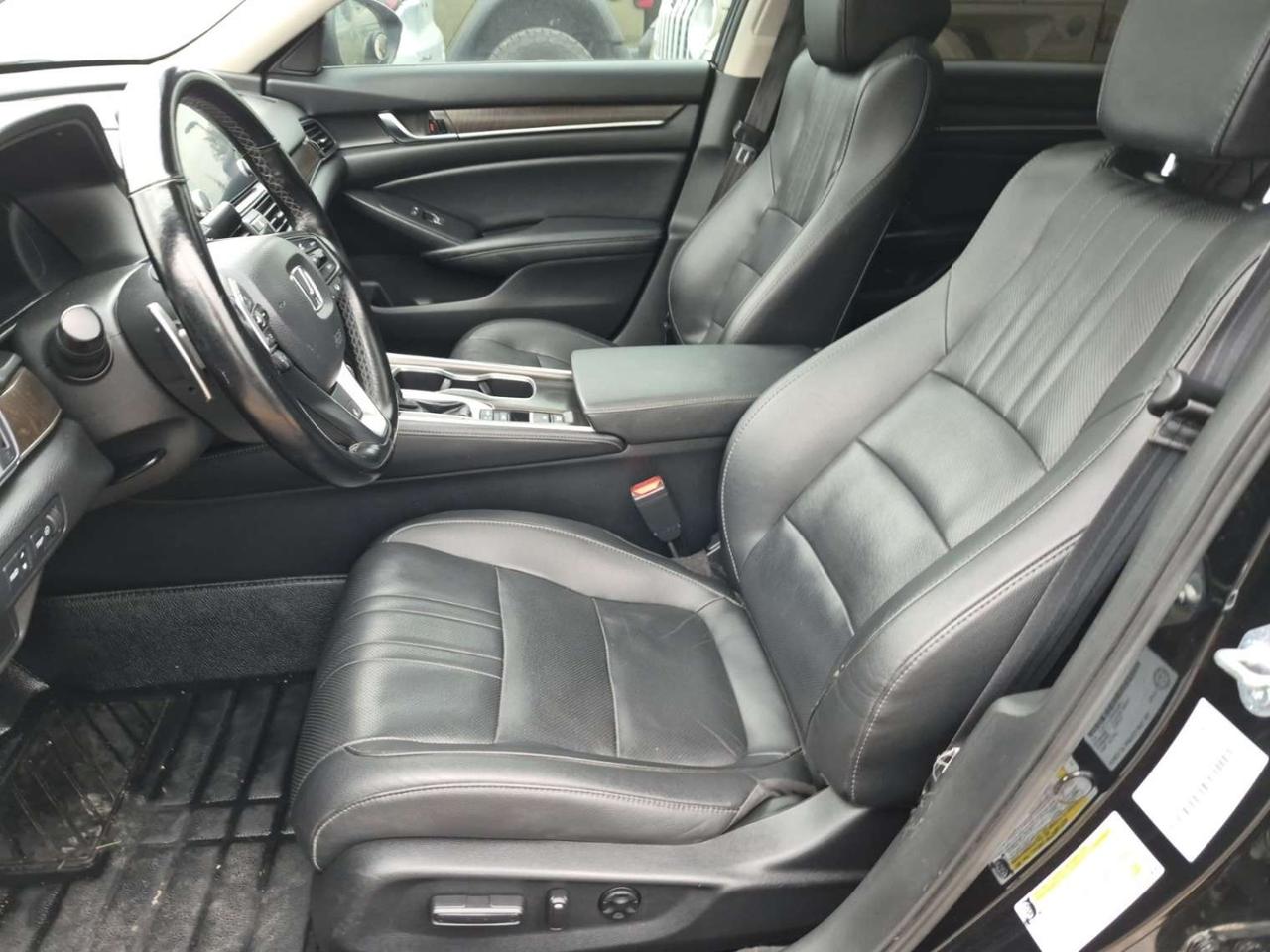 2021 Honda Accord Touring CVT Photo