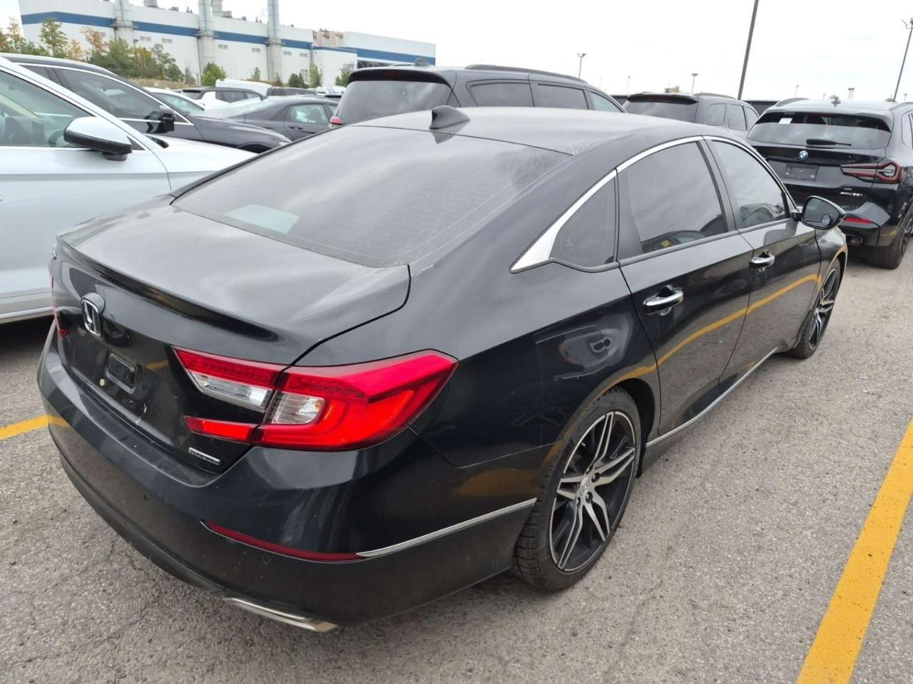 2021 Honda Accord Touring CVT Photo