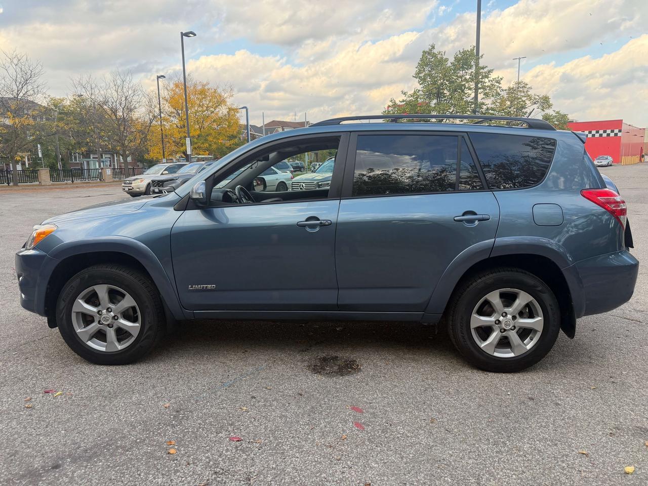 2011 Toyota RAV4 Limited ! V-6 !! ONE OWNER !! 133907 KMS !! LOADED Photo5