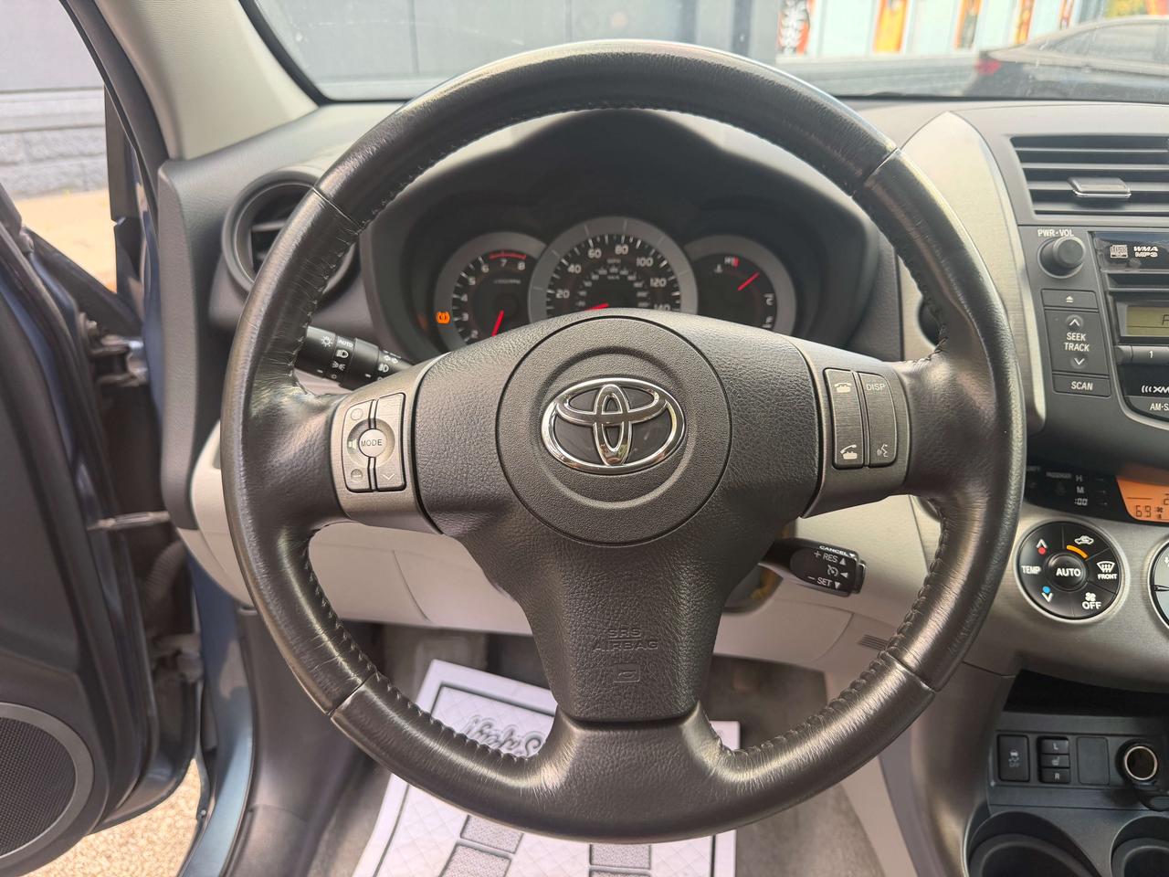 2011 Toyota RAV4 Limited ! V-6 !! ONE OWNER !! 133907 KMS !! LOADED Photo