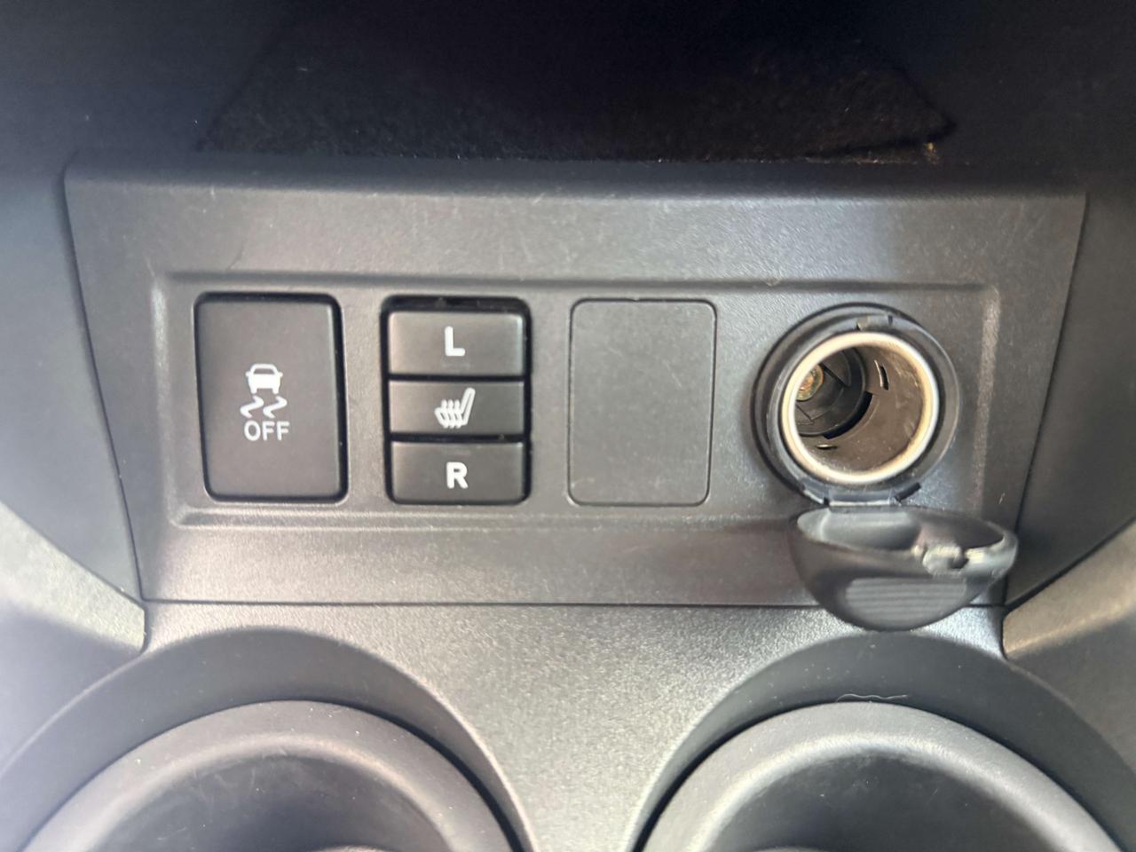 2011 Toyota RAV4 Limited ! V-6 !! ONE OWNER !! 133907 KMS !! LOADED Photo
