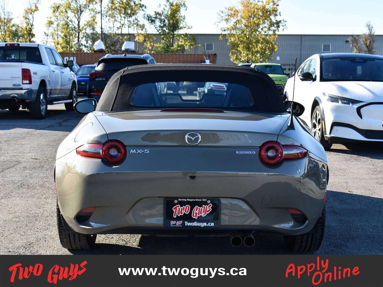 2024 Mazda MX-5 GS 6Spd   SoftTop   WOW KMS   ACC   Bose Photo