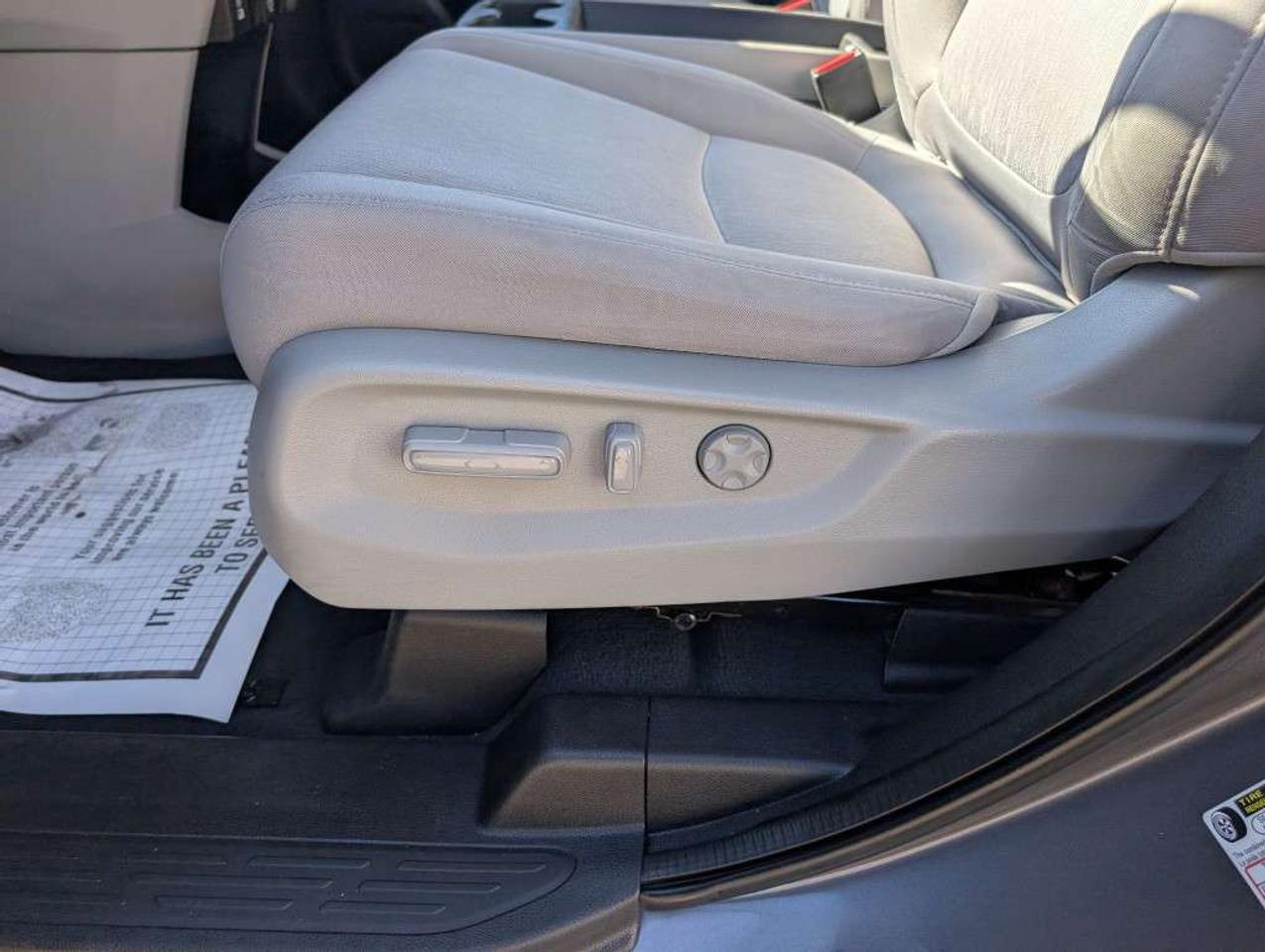 2022 Honda Odyssey EX w/ RES  SUNROOF CAMERA HTD SEATS ANDOID&CARPLAY Photo