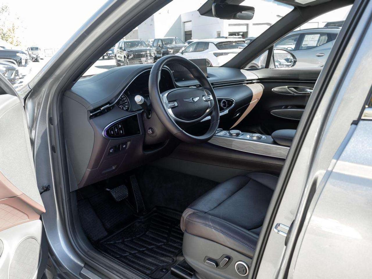 2022 Genesis GV70 2.5T Advanced Plus AWD Photo
