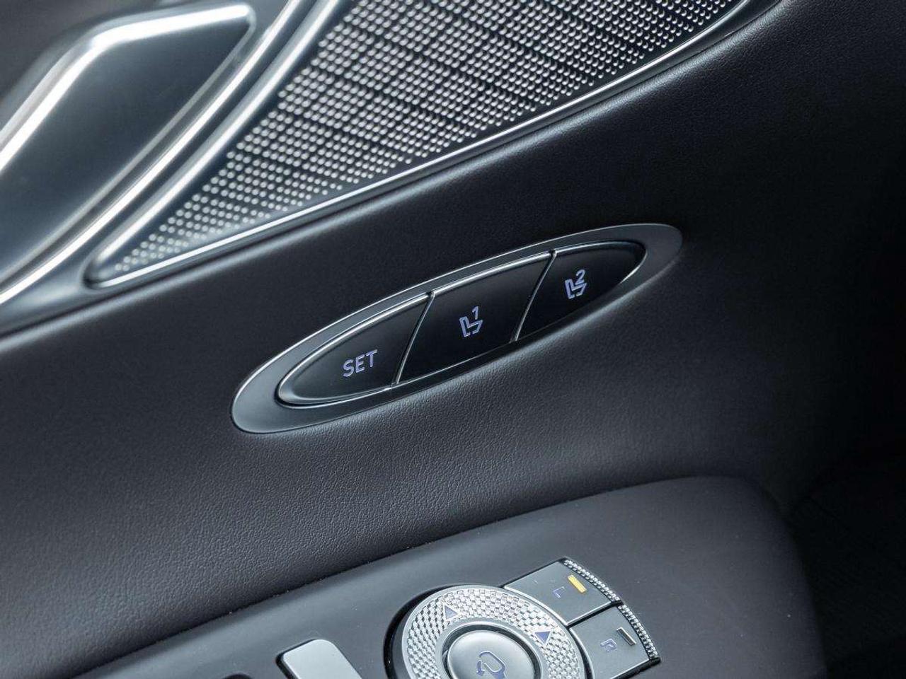 2022 Genesis GV70 2.5T Advanced Plus AWD Photo