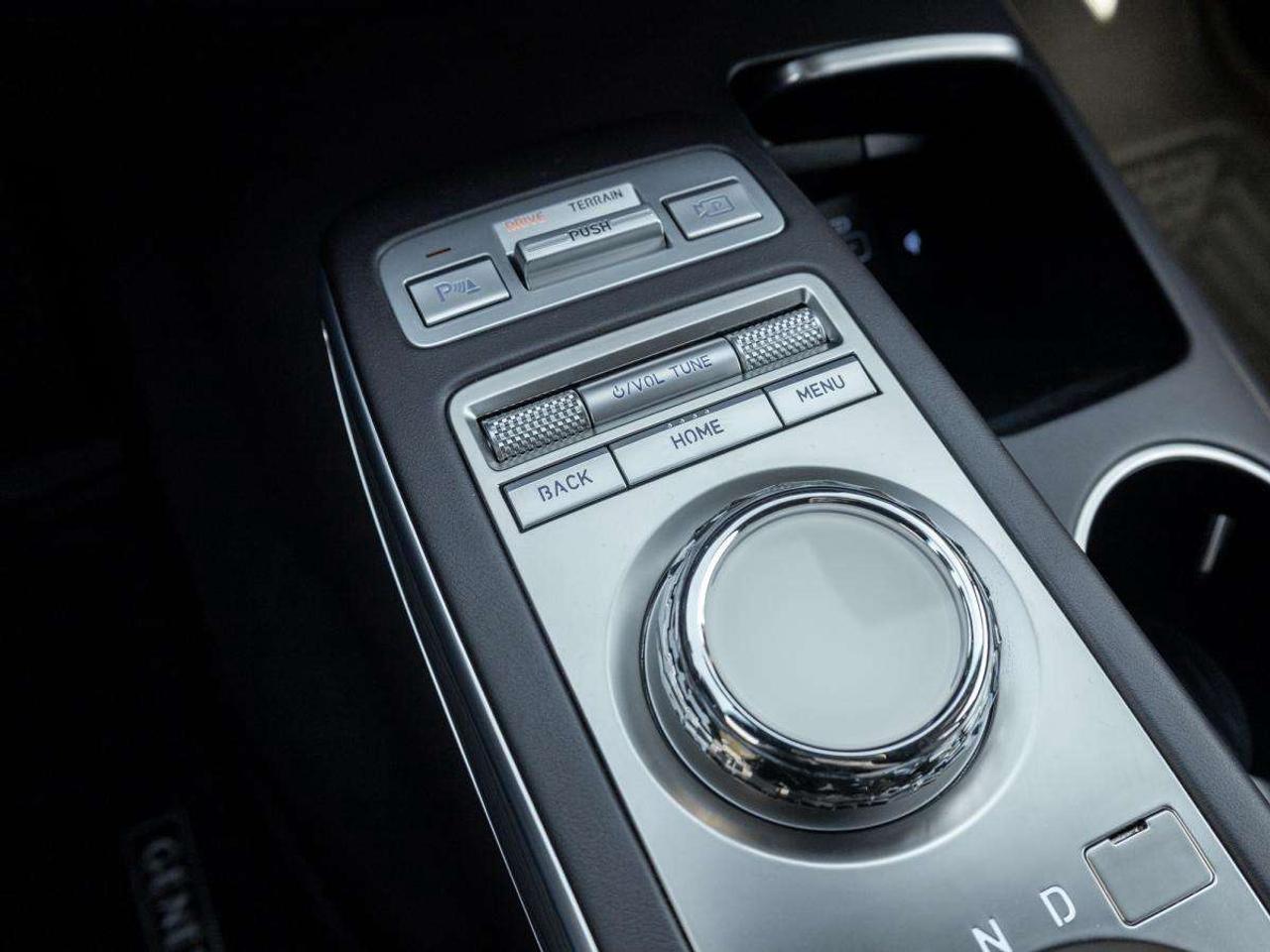 2022 Genesis GV70 2.5T Advanced Plus AWD Photo
