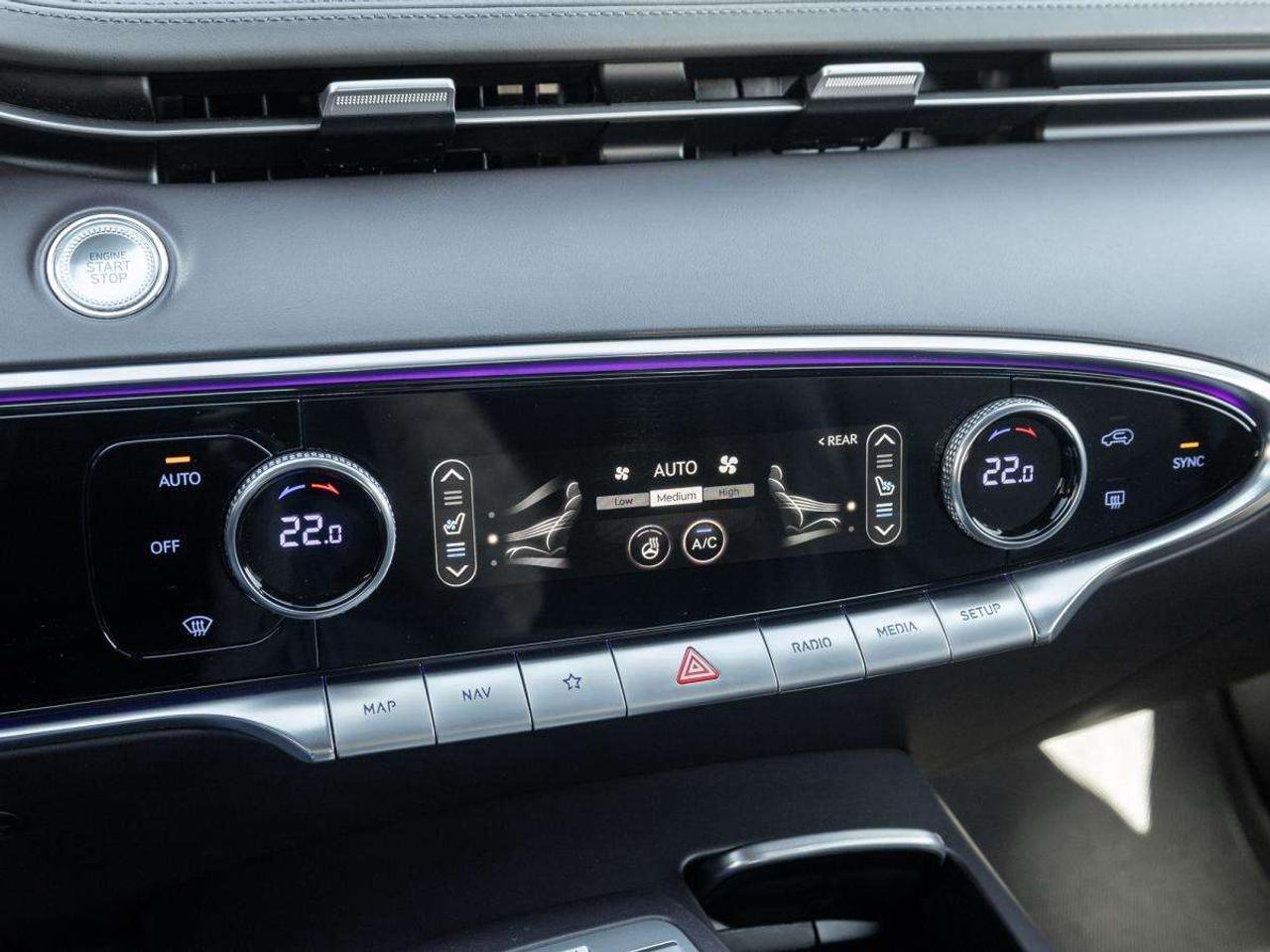 2022 Genesis GV70 2.5T Advanced Plus AWD Photo