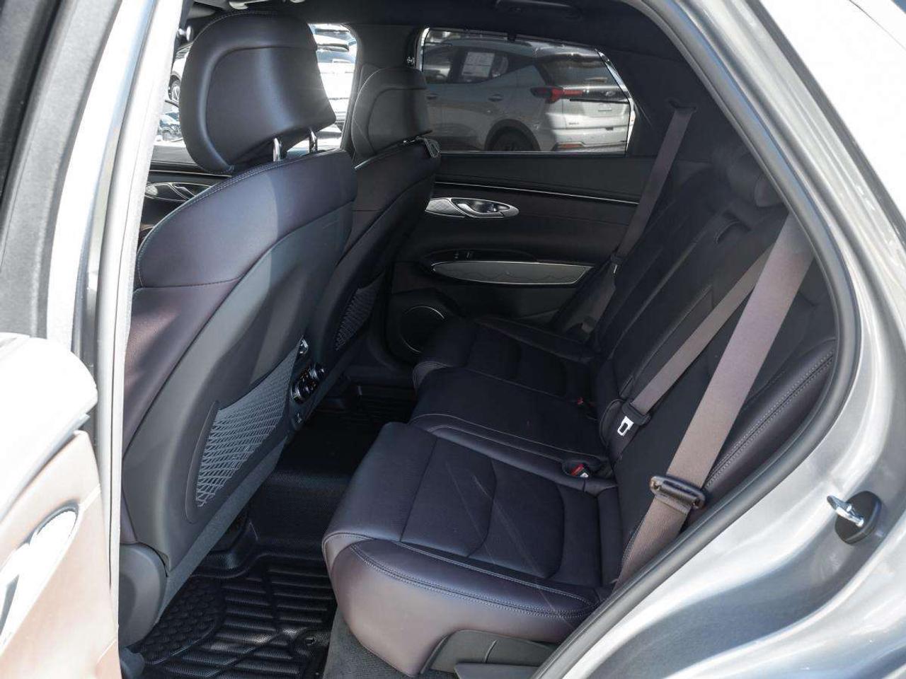 2022 Genesis GV70 2.5T Advanced Plus AWD Photo