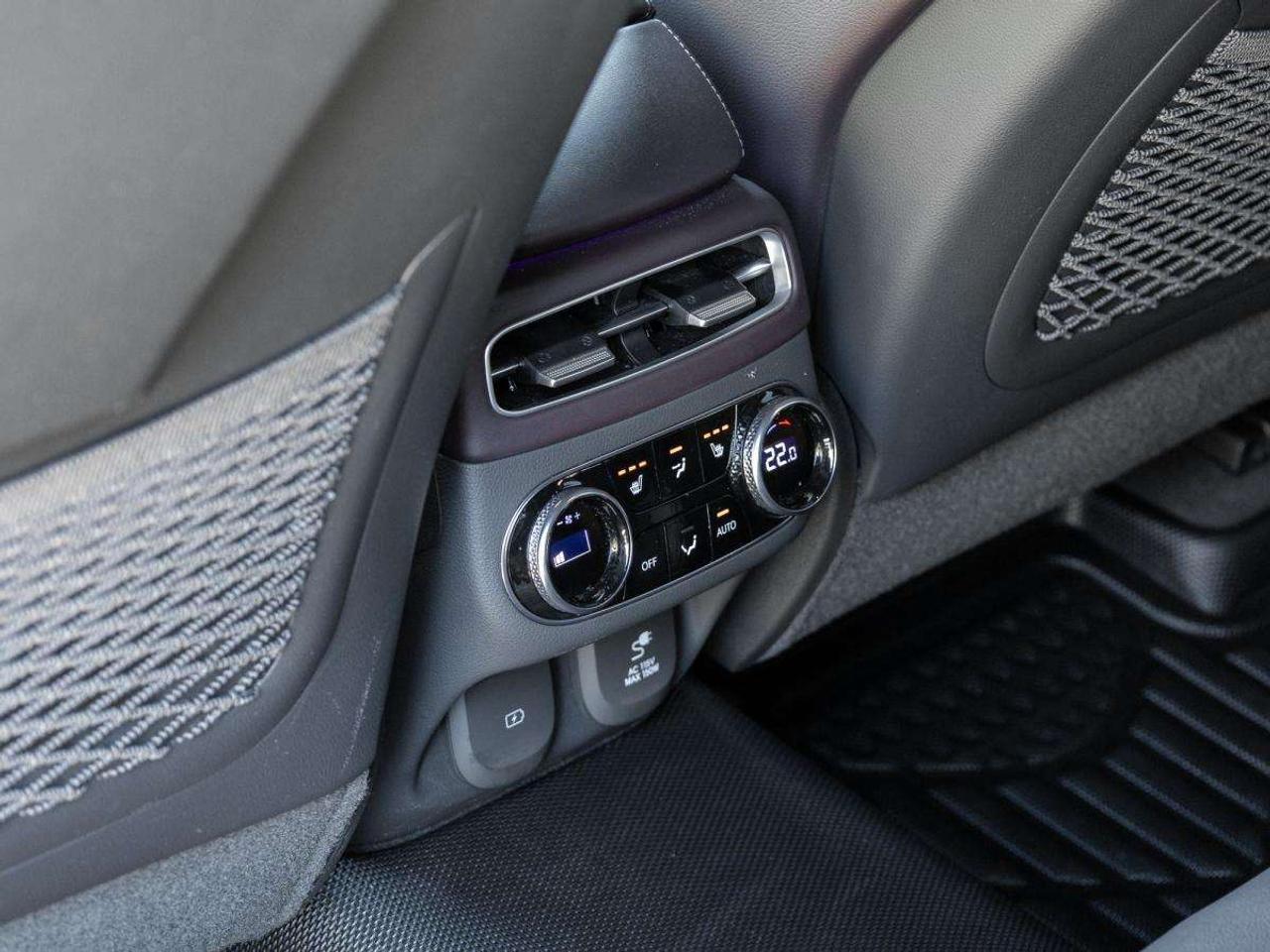 2022 Genesis GV70 2.5T Advanced Plus AWD Photo