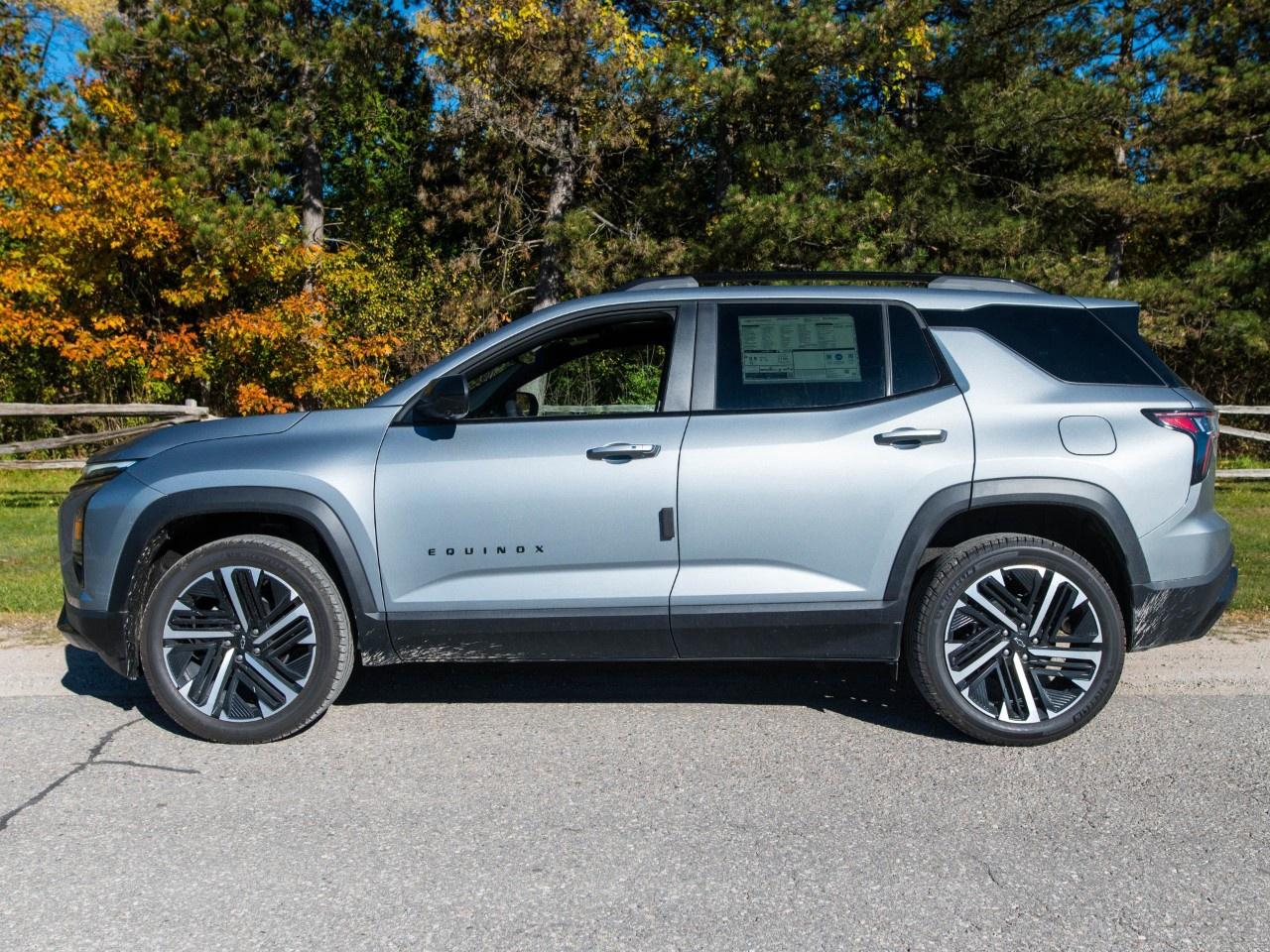 2027 Chevrolet Equinox AWD RS Photo5