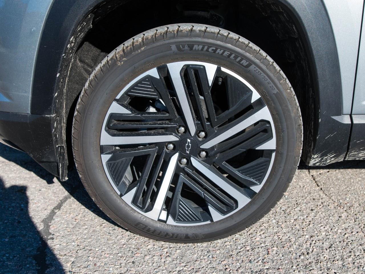 2027 Chevrolet Equinox AWD RS Photo