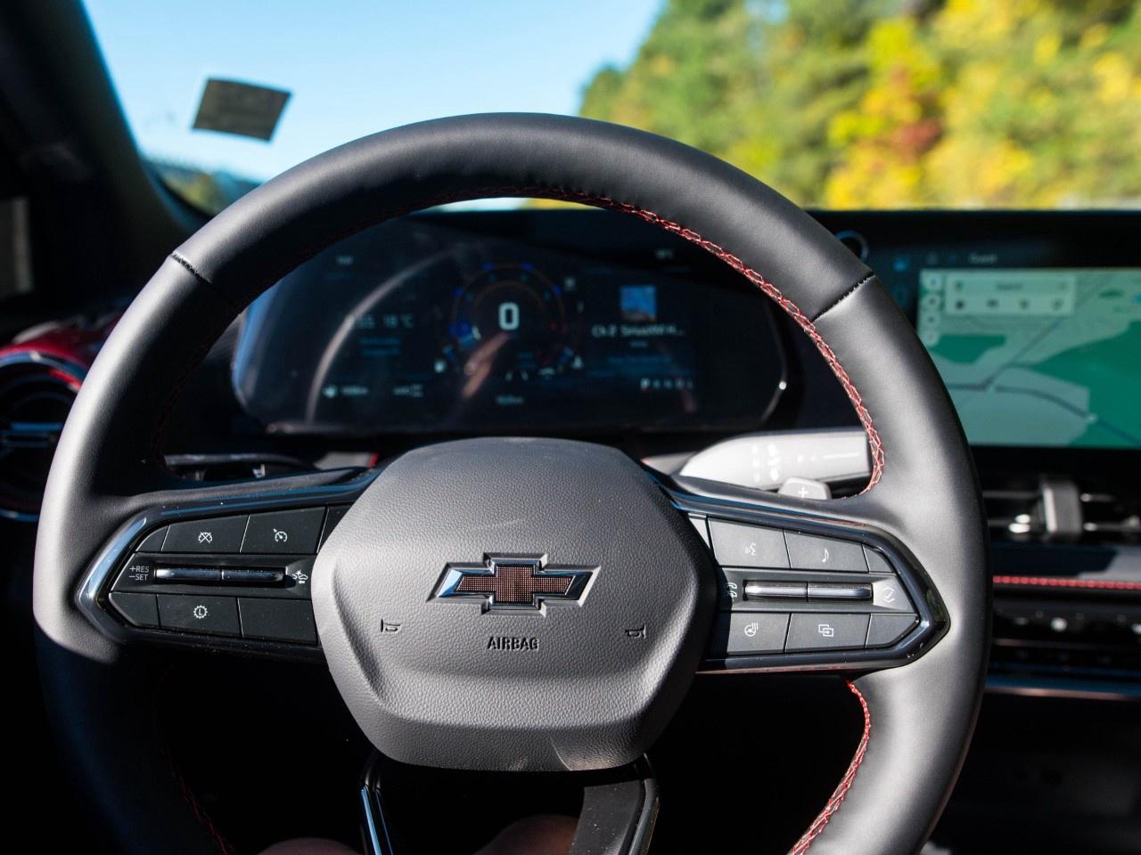 2027 Chevrolet Equinox AWD RS Photo