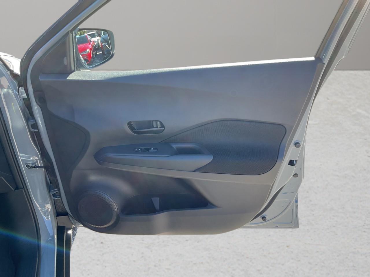 2025 Nissan Kicks Play S 4dr Front-Wheel Drive Photo