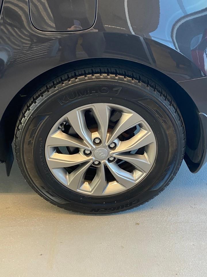 2020 Kia Sedona LX+ Passenger Van Photo4