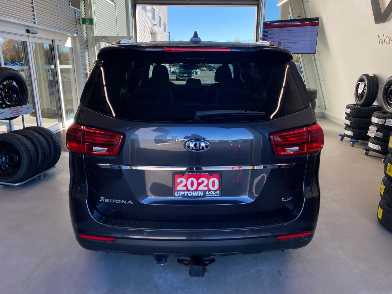 2020 Kia Sedona LX+ Passenger Van Photo