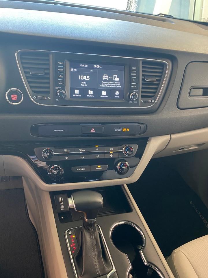 2020 Kia Sedona LX+ Passenger Van Photo
