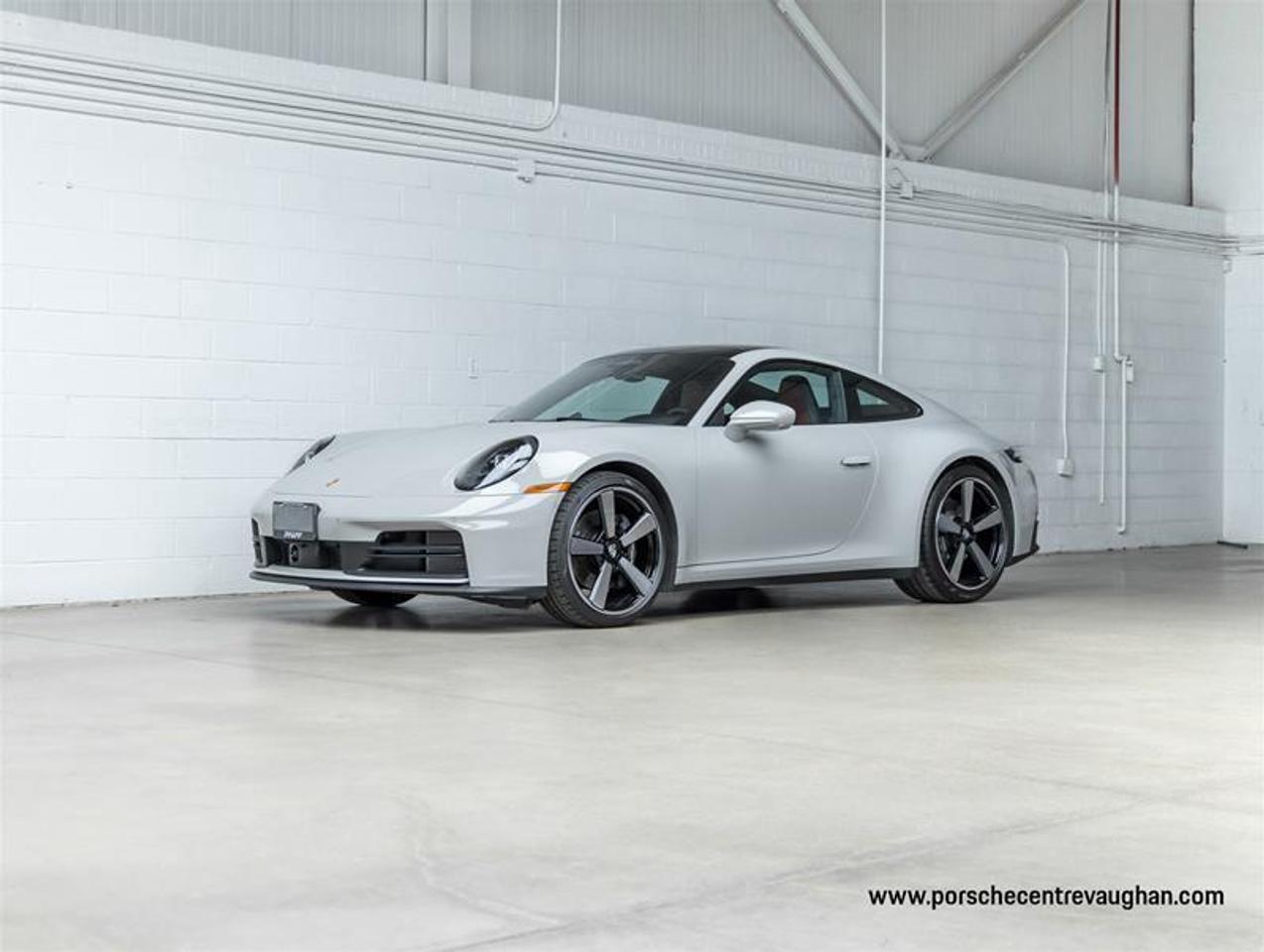 2026 Porsche 911  Photo0