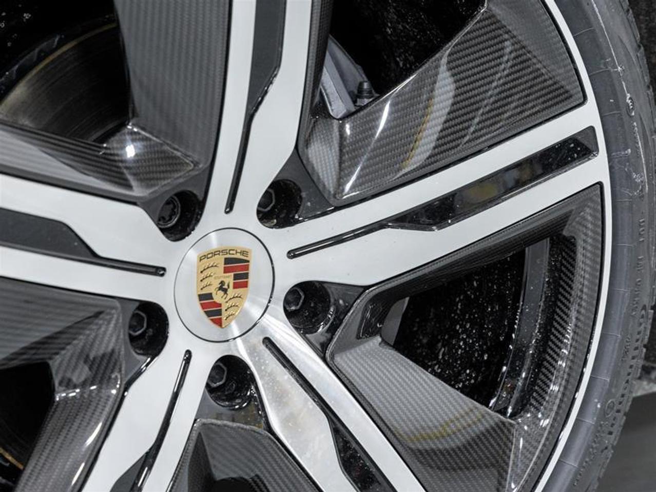 2025 Porsche Macan  Photo