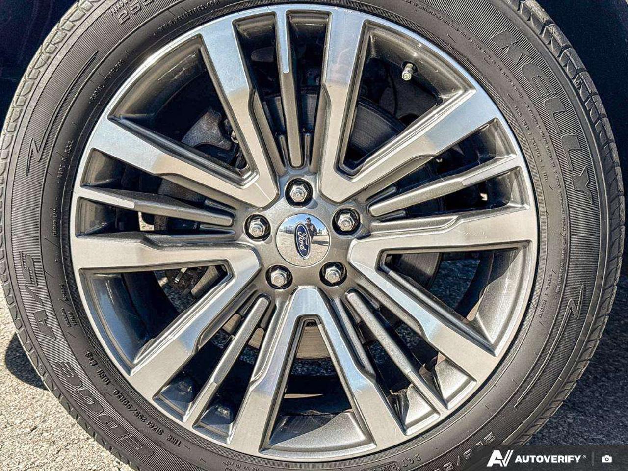 2019 Ford Explorer Platinum   HTD STEER WHEEL   2ND ROW CONSOLE Photo