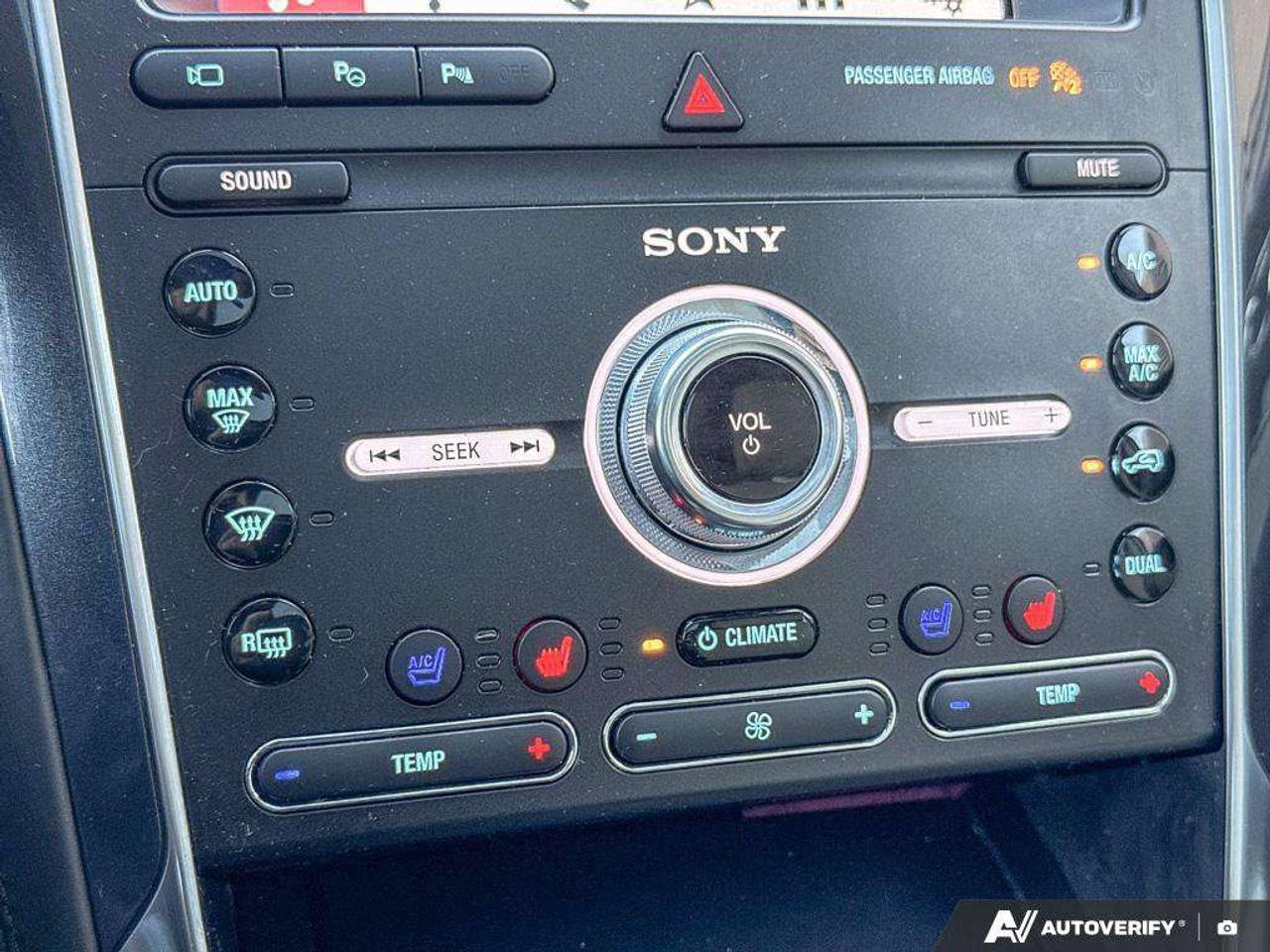 2019 Ford Explorer Platinum   HTD STEER WHEEL   2ND ROW CONSOLE Photo