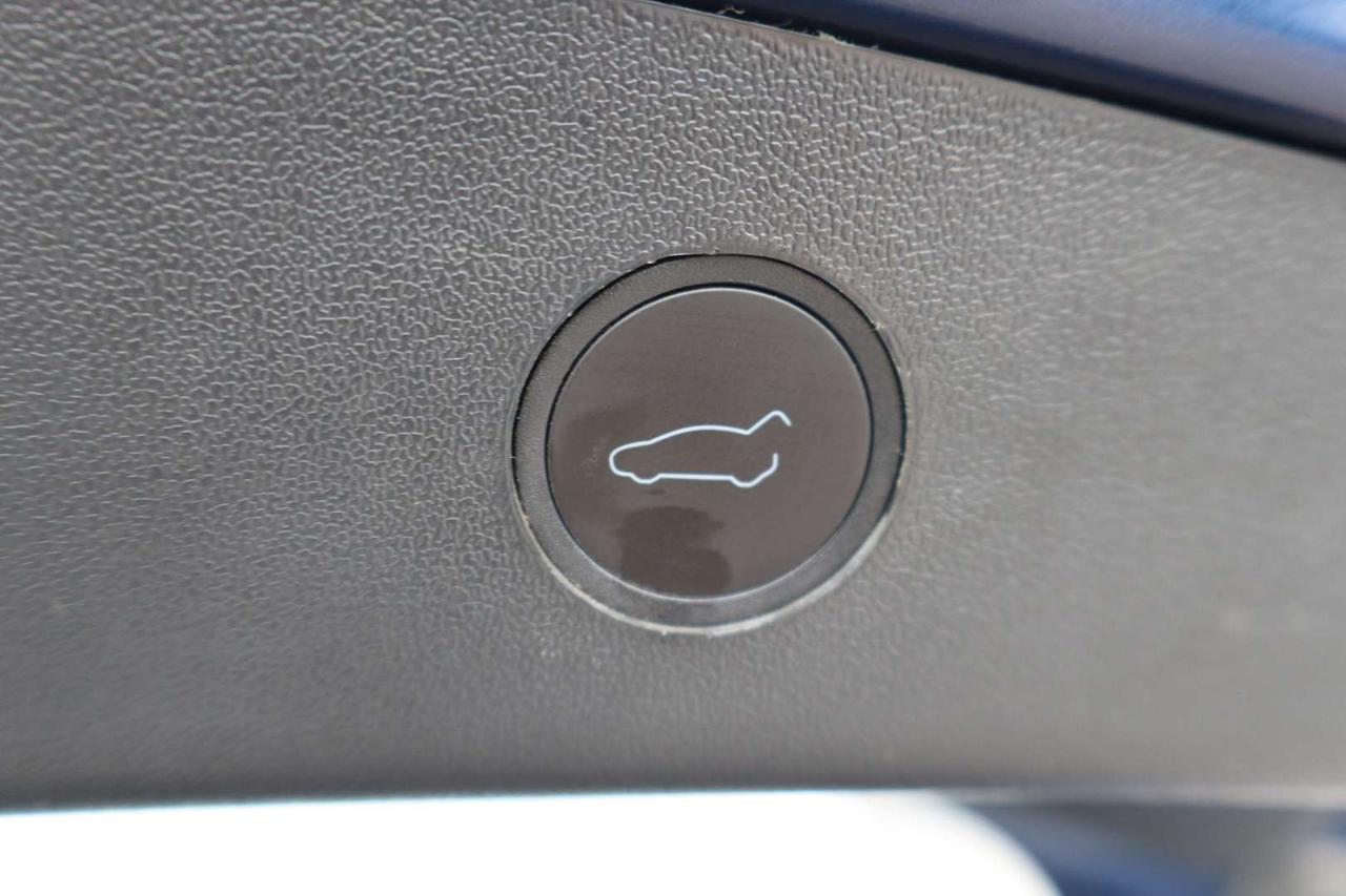 2023 Tesla Model 3 Standard Range Plus White Interior Photo