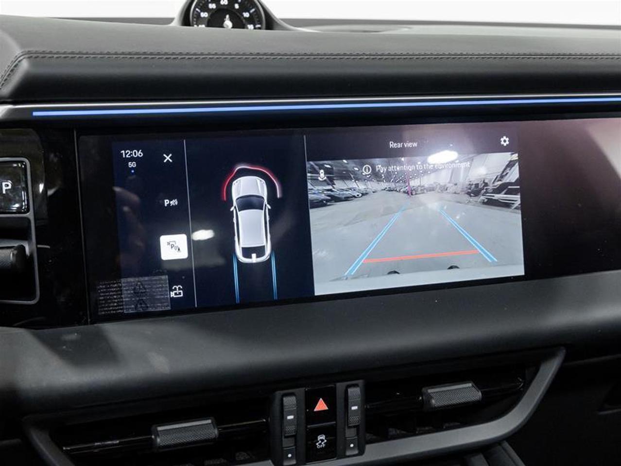 2025 Porsche Macan  Photo