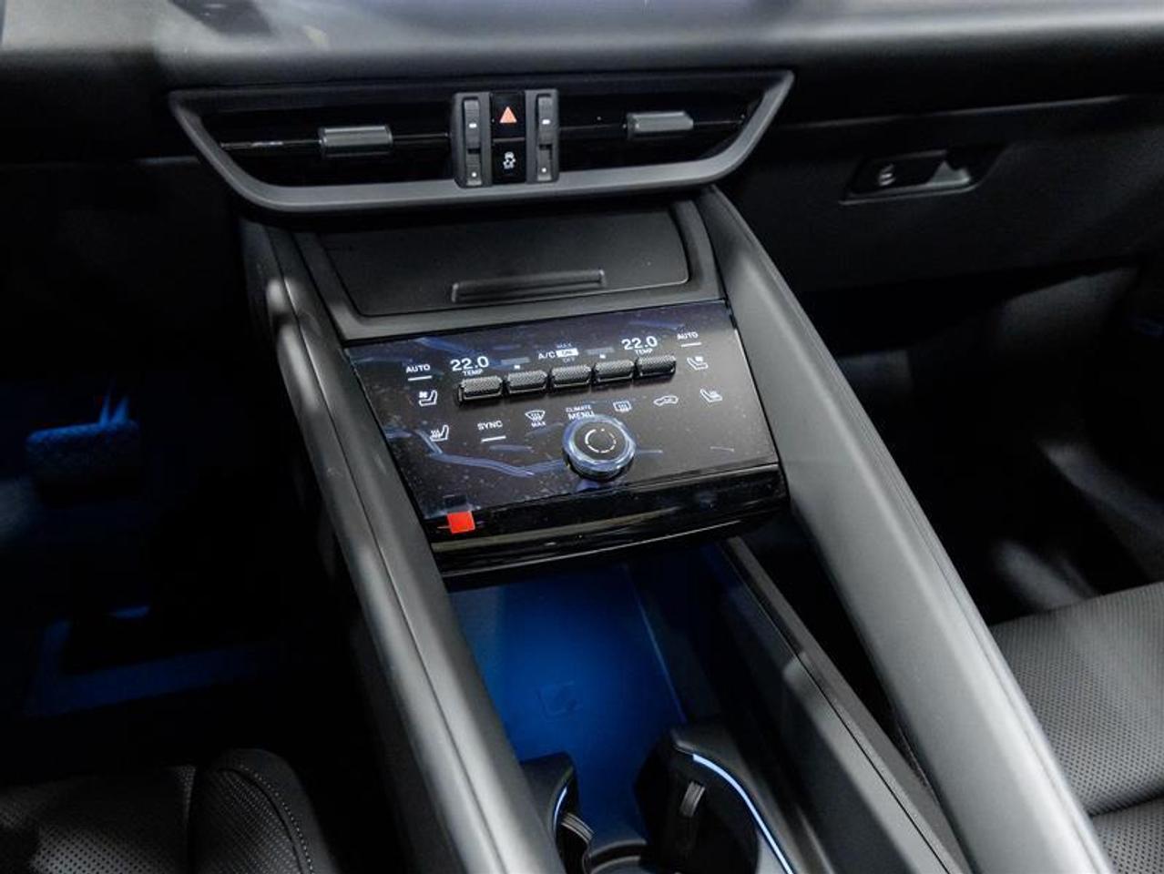 2025 Porsche Macan  Photo