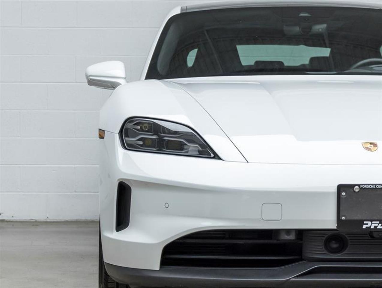 2025 Porsche Taycan  Photo