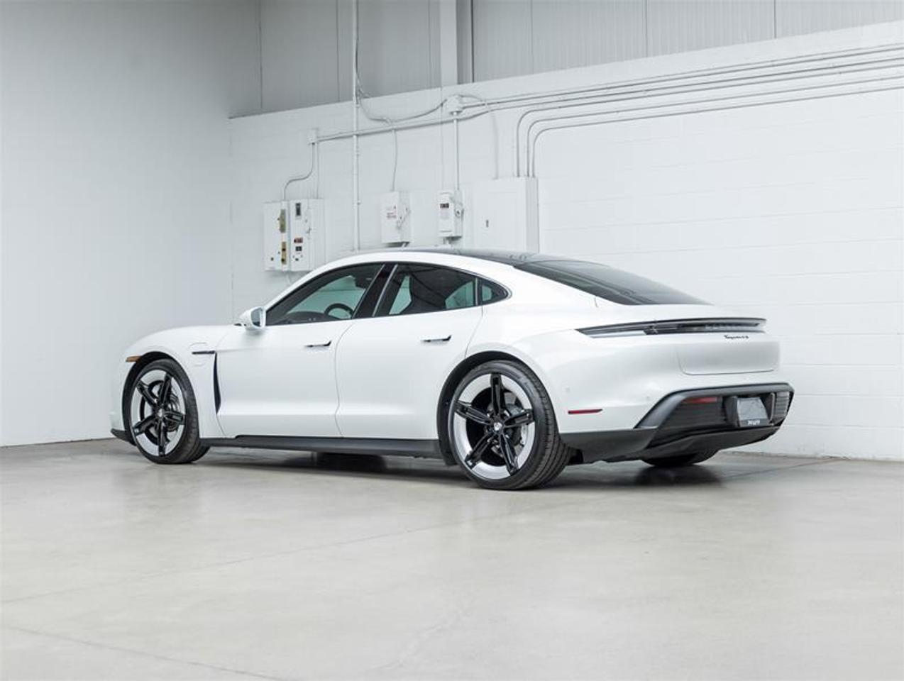 2025 Porsche Taycan  Photo